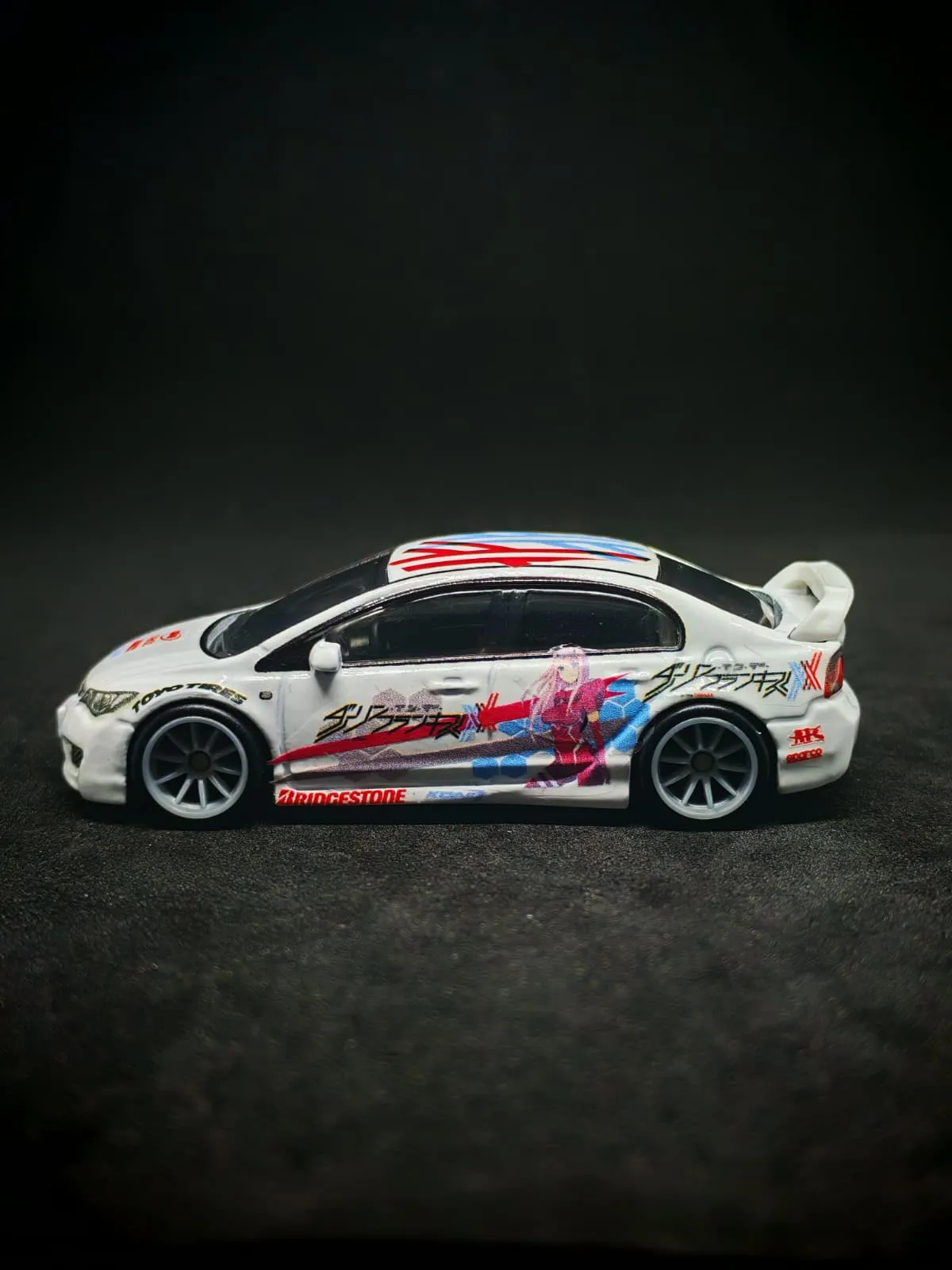 Zero Two (Eski) 1/64 custom decal uygulama görseli 3 | Unicarts64