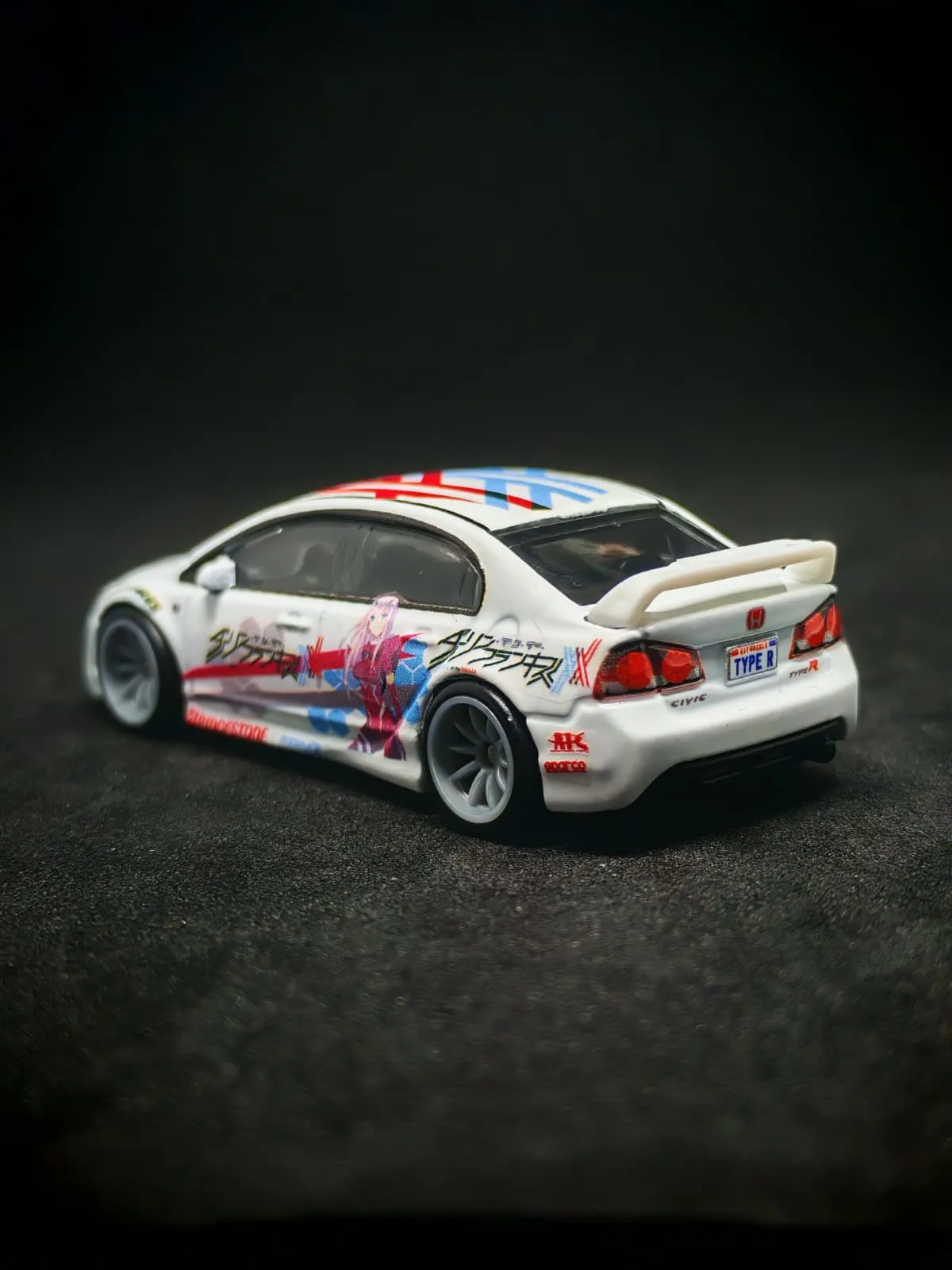 Zero Two (Eski) 1/64 custom decal uygulama görseli 4 | Unicarts64