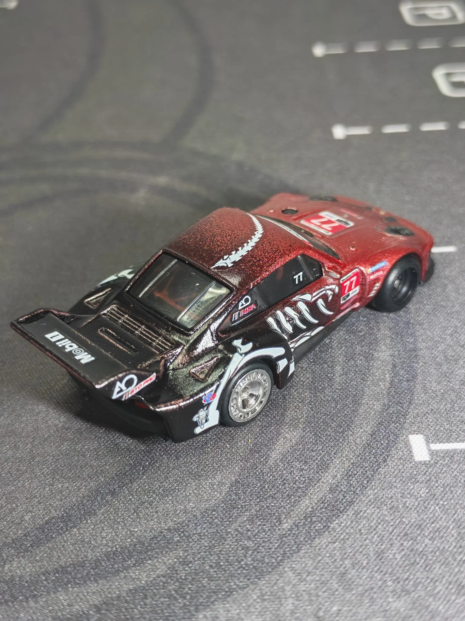 Skeleton Rexy Porsche 1/64 custom decal uygulama görseli 3 | Unicarts64