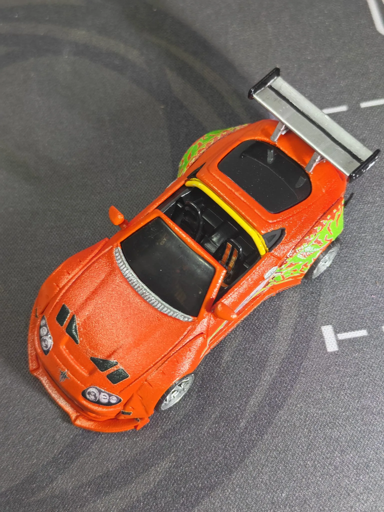 Brian Supra Premium 1/64 custom decal uygulama görseli 5 | Unicarts64