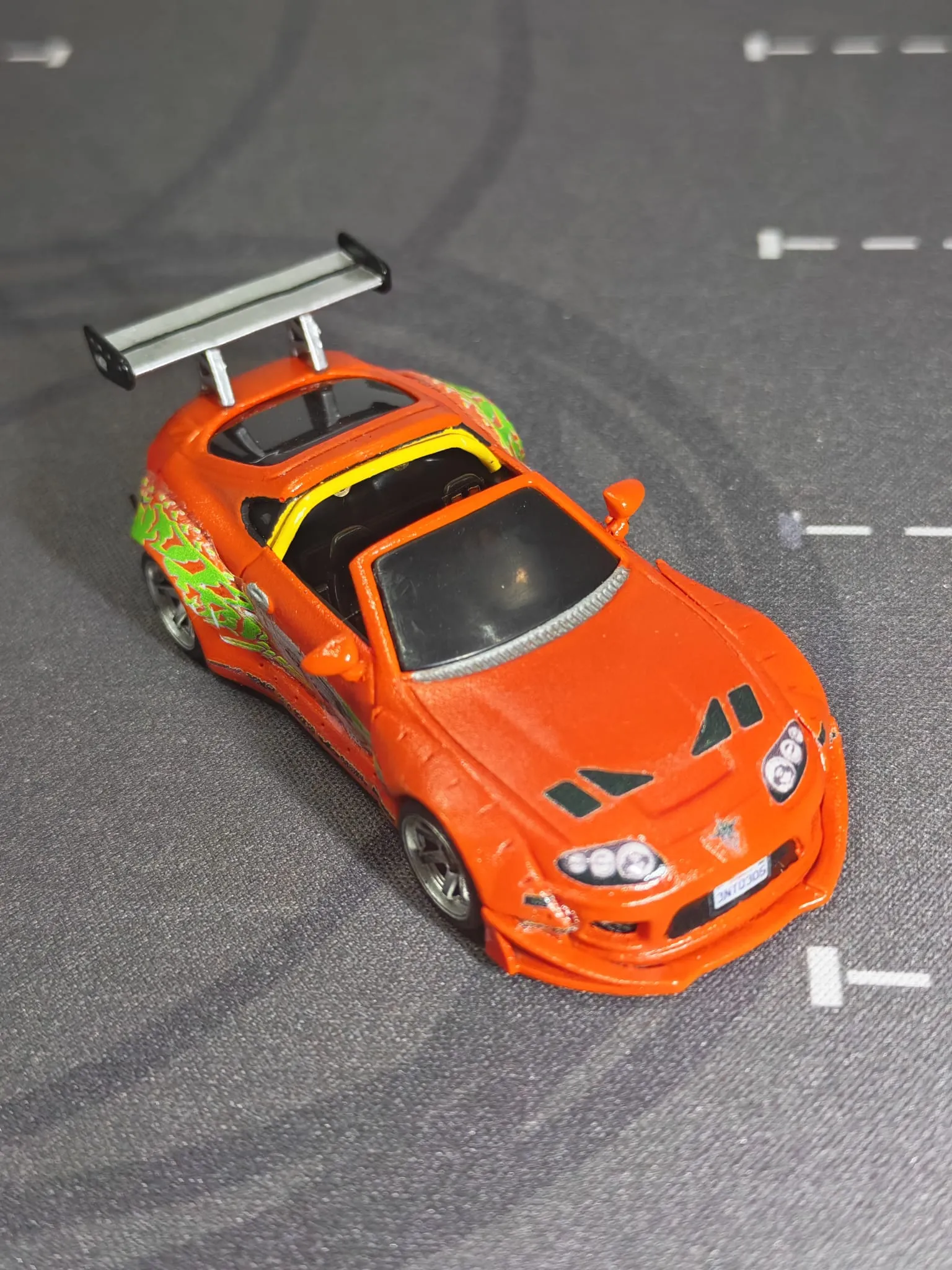 Brian Supra Premium 1/64 custom decal uygulama görseli 6 | Unicarts64