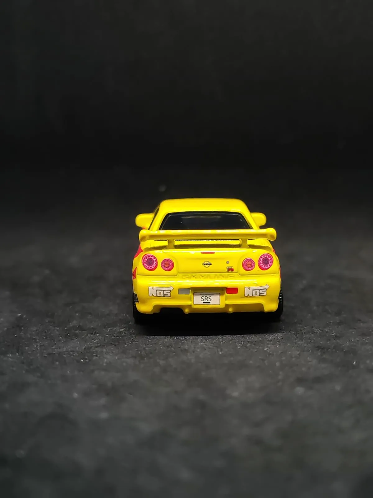 R34 SRS 1/64 custom decal uygulama görseli 9 | Unicarts64