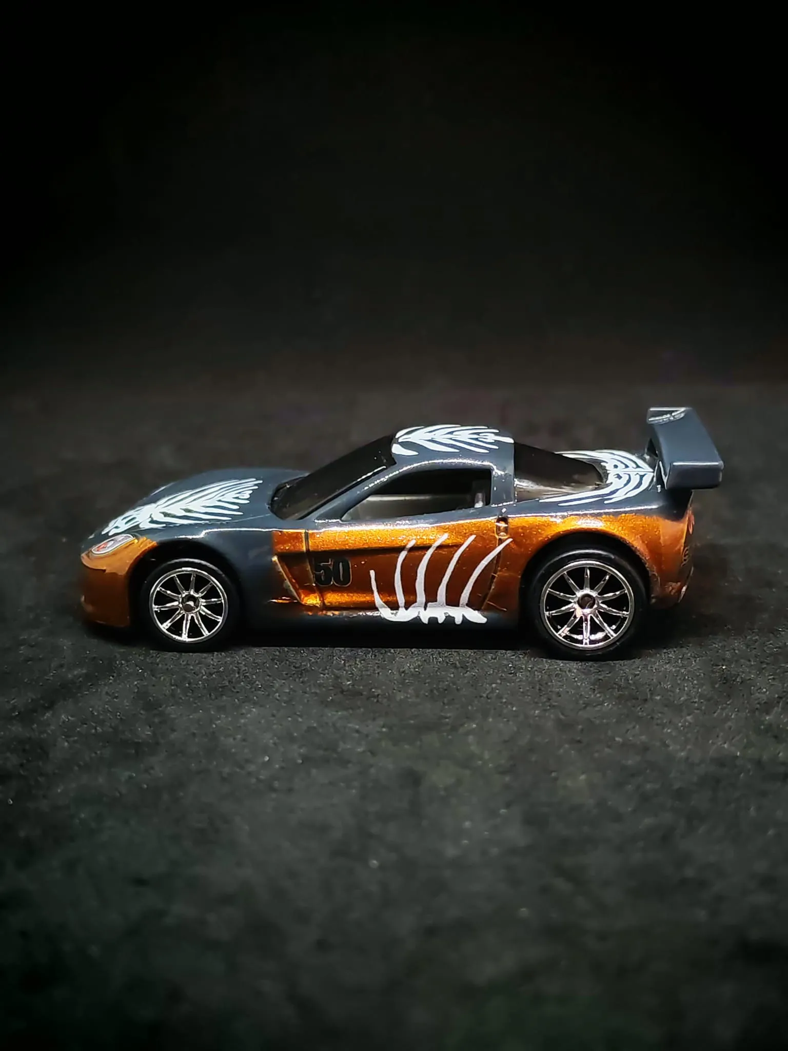 Blacklist Corvette 1/64 custom decal uygulama görseli 2 | Unicarts64