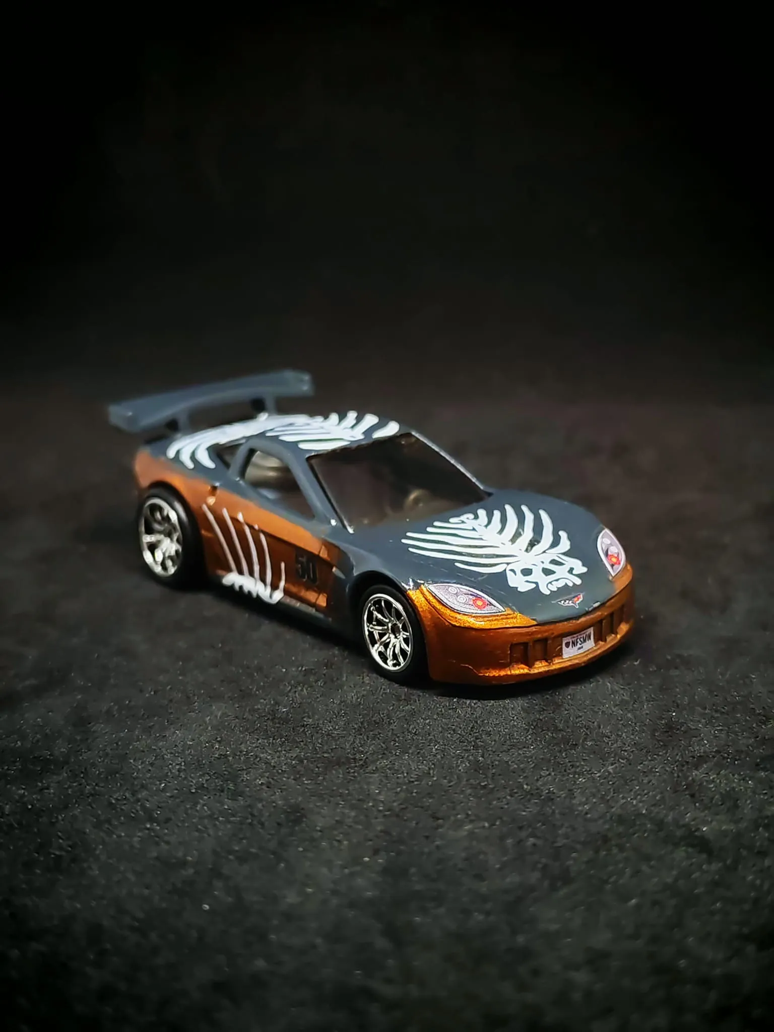 Blacklist Corvette 1/64 custom decal uygulama görseli 3 | Unicarts64