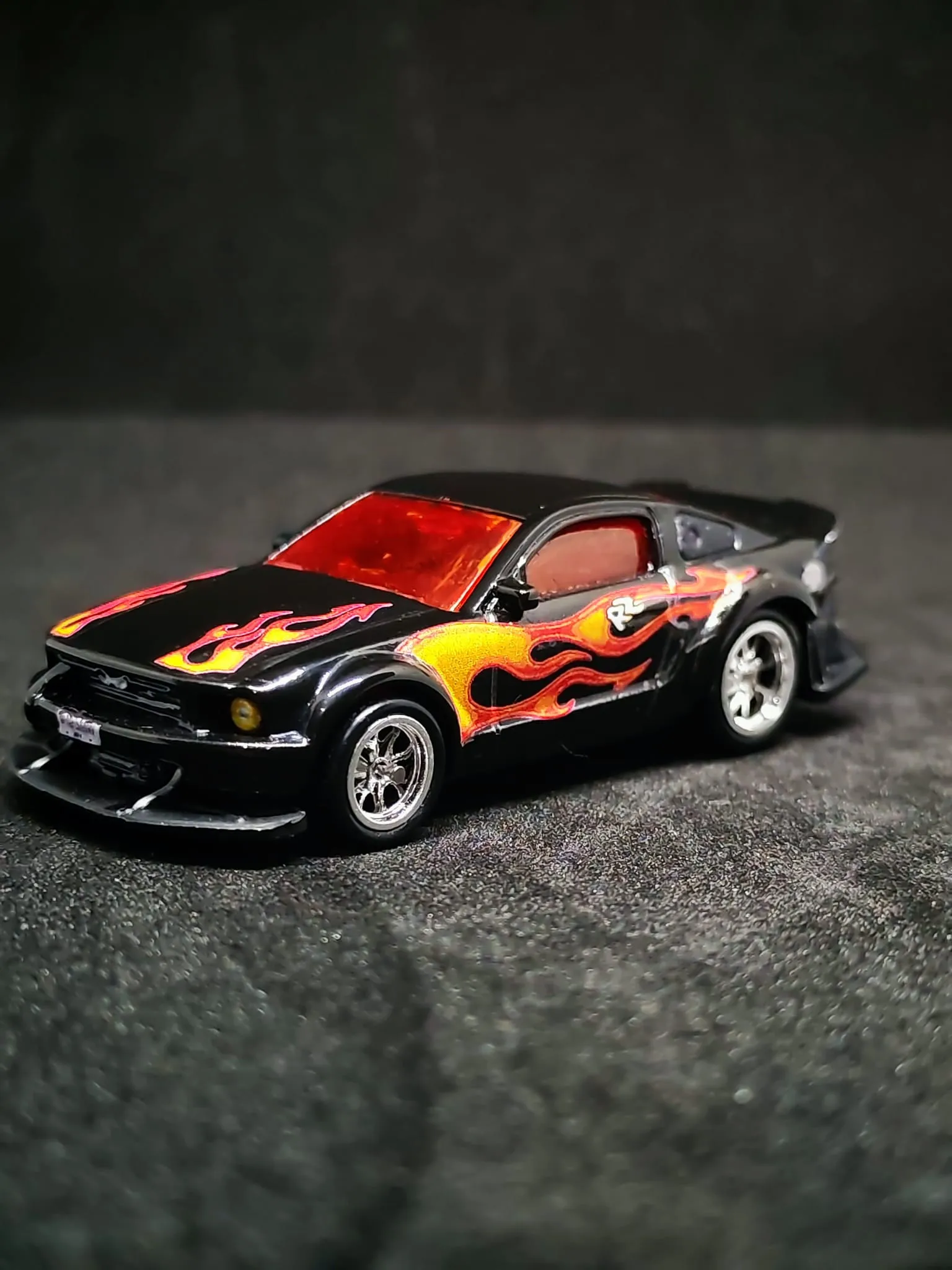 Razor Mustang 1/64 custom decal uygulama görseli 2 | Unicarts64