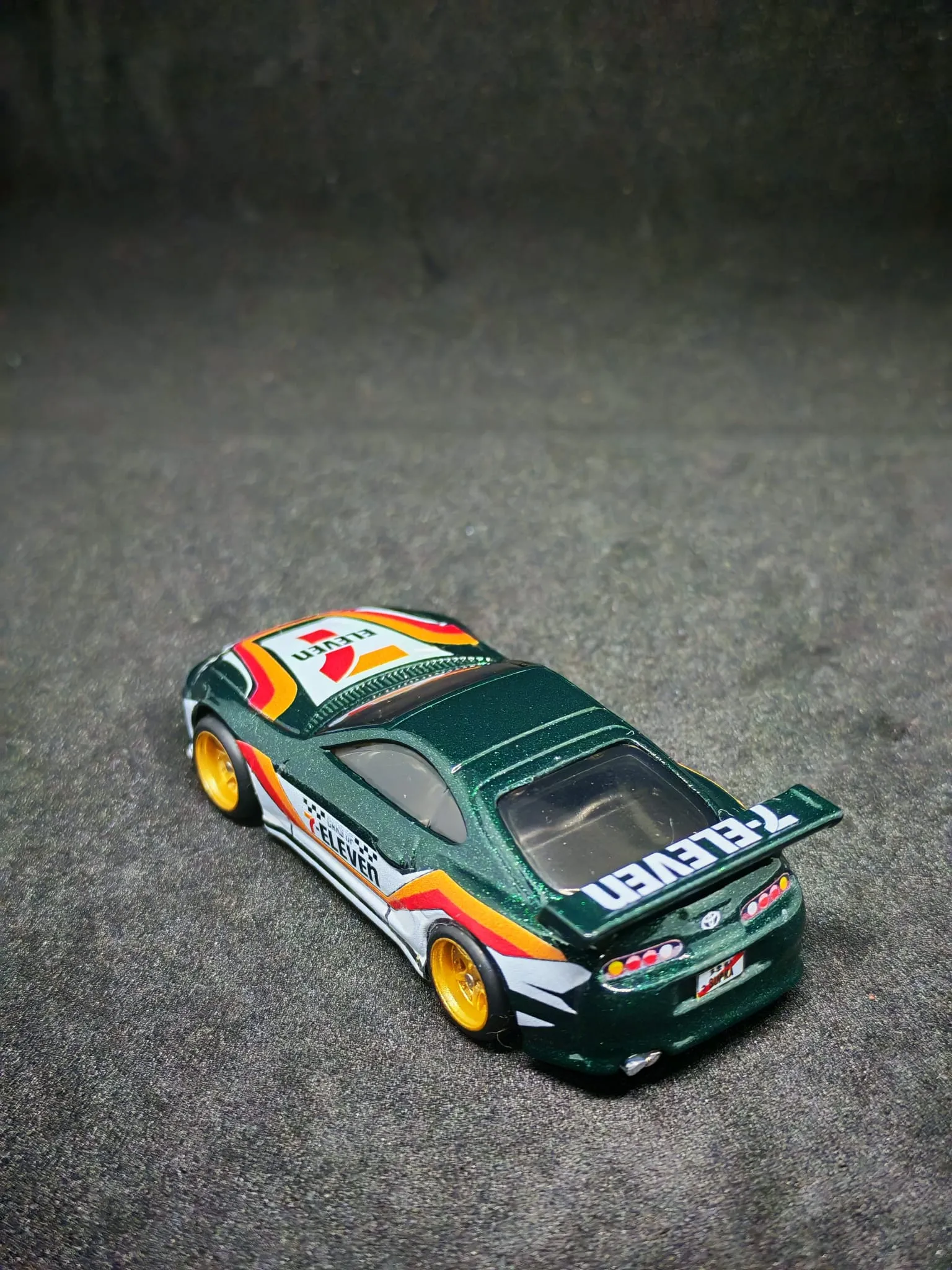 7Eleven Supra 1/64 custom decal uygulama görseli 6 | Unicarts64