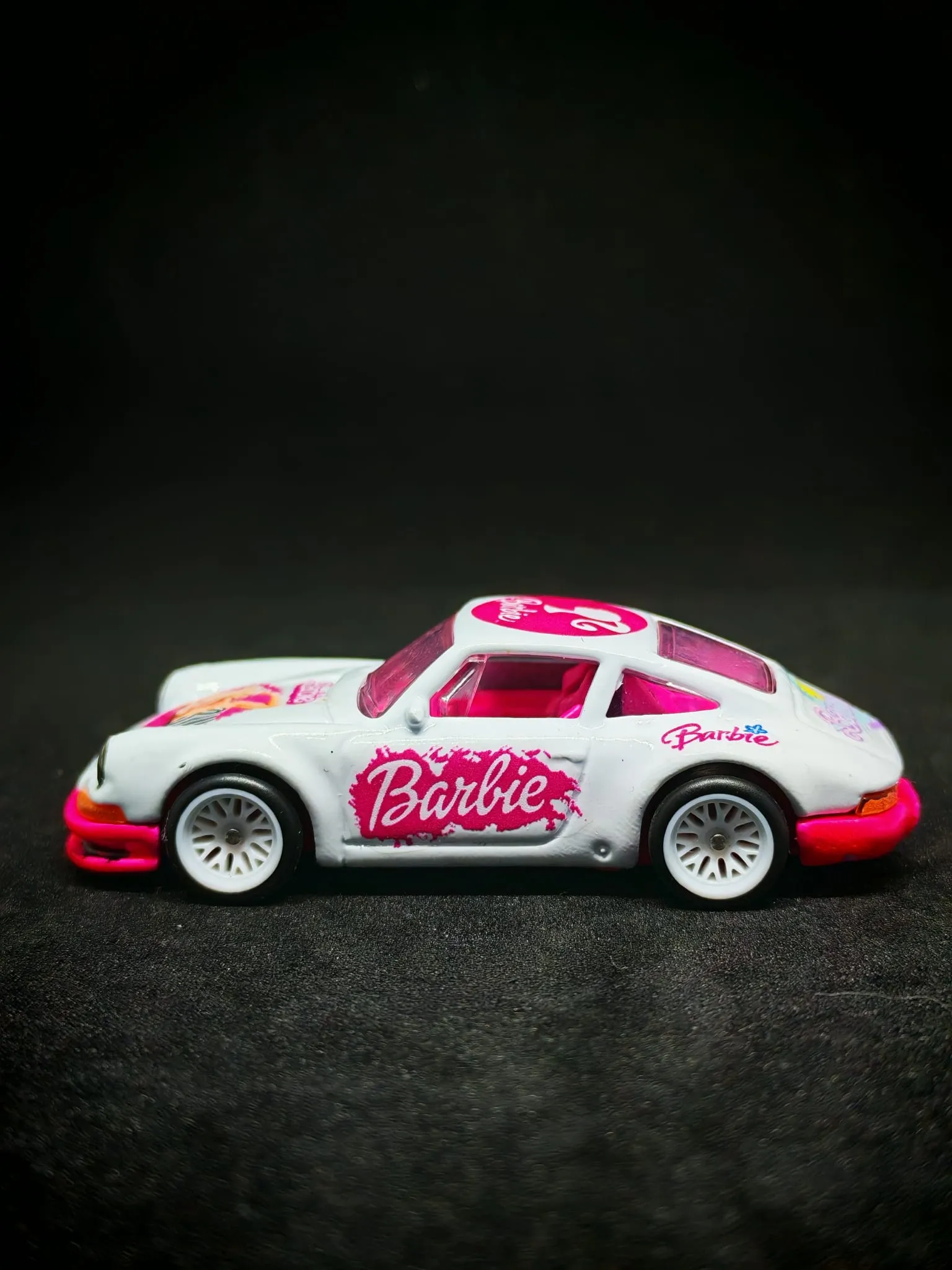 Barbie (Eski) 1/64 custom decal uygulama görseli 4 | Unicarts64