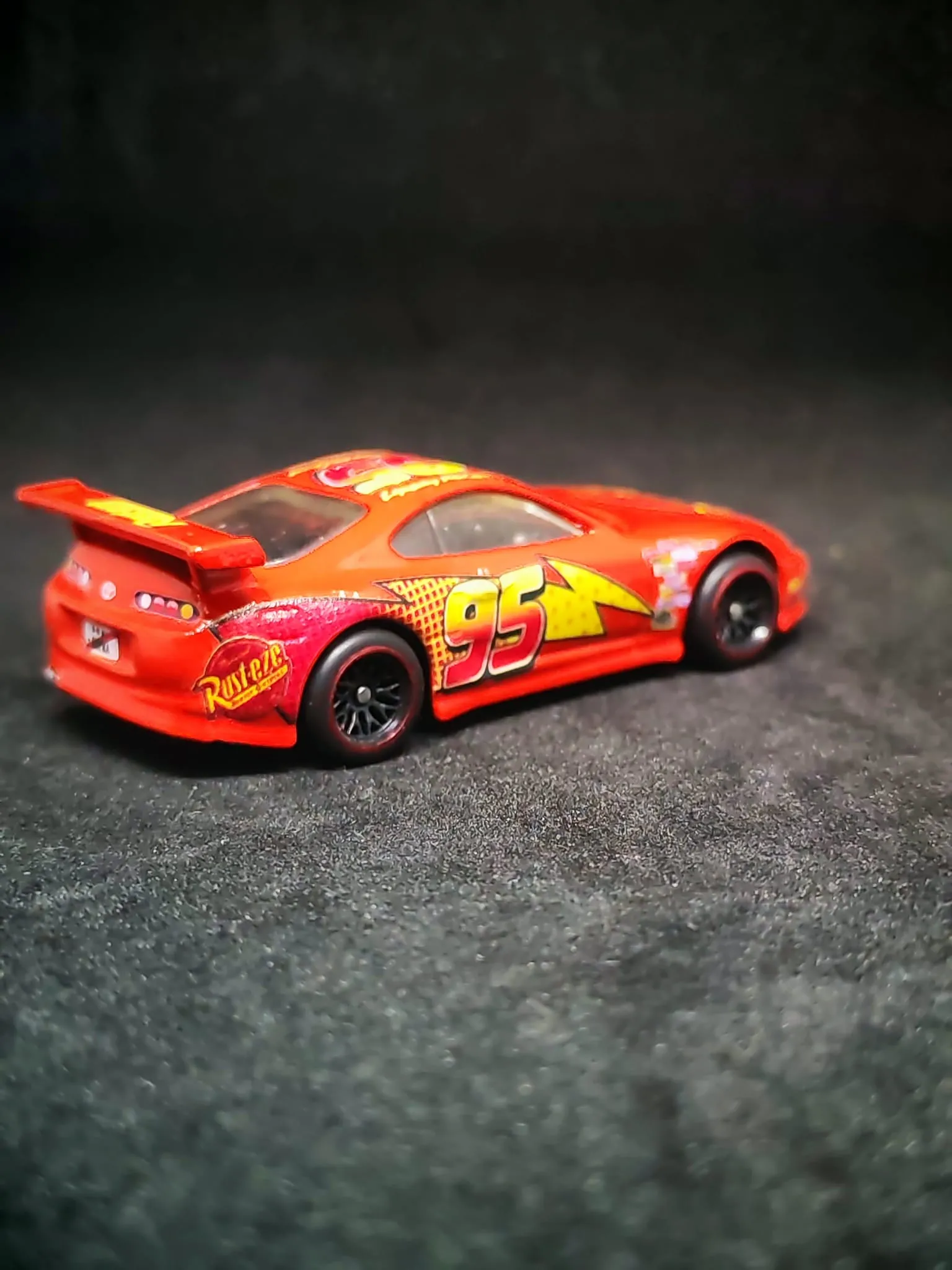 McQueen Supra 1/64 custom decal uygulama görseli 2 | Unicarts64