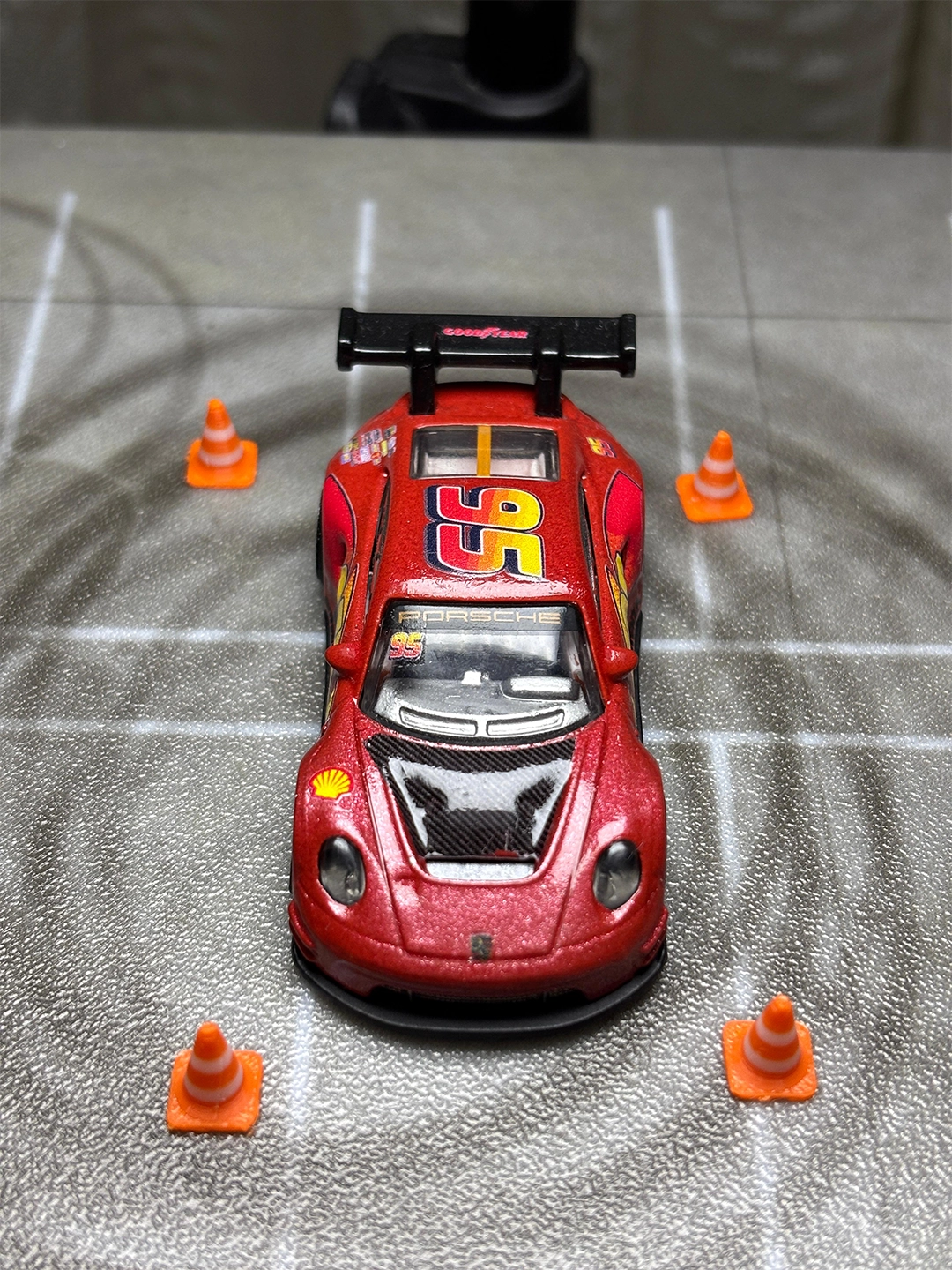 McQueen Porsche 1/64 Hotwheels custom decal uygulaması | Unicarts64